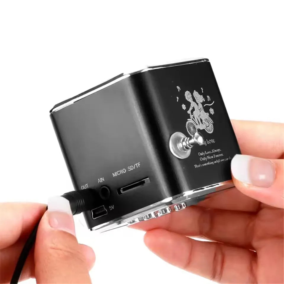 Mini altavoz bluetooth portátil con radio FM y pantalla LCD