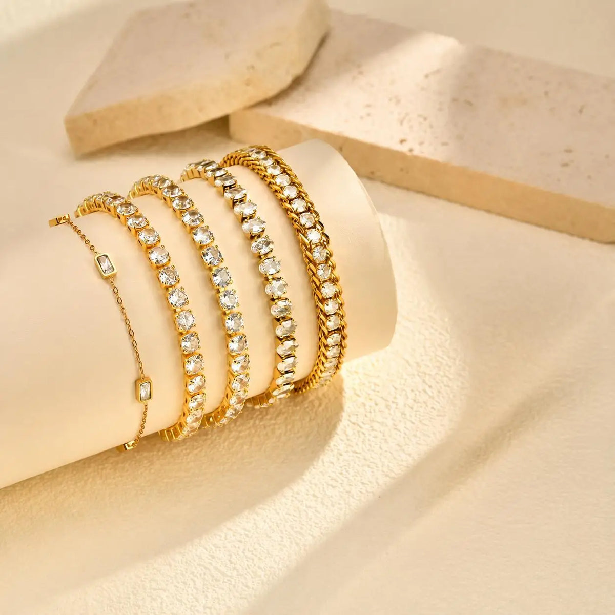 Pulsera de Acero Inoxidable con Circonitas para Mujer